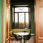 Heirloom - The Mansion מלון 3*