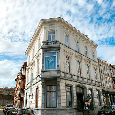 Heirloom - The Mansion Hotel