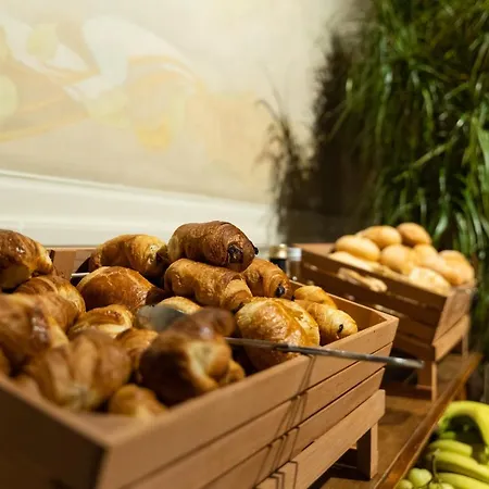 Heirloom - The Mansion 헨트