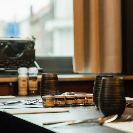 Heirloom - The Mansion 3* Gent