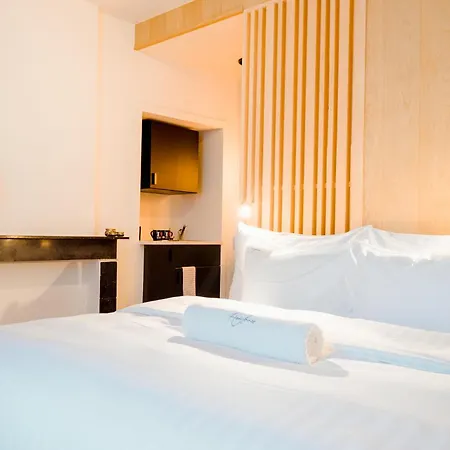 Heirloom - The Mansion 3*