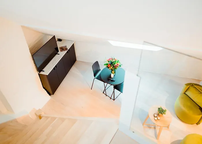 Heirloom - The Mansion Hotel