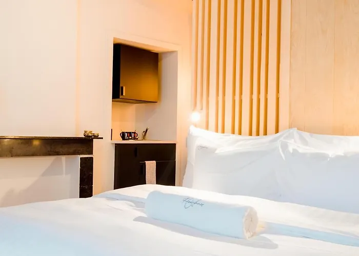 Heirloom - The Mansion 3*