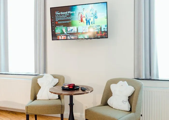 Heirloom - The Mansion Gent