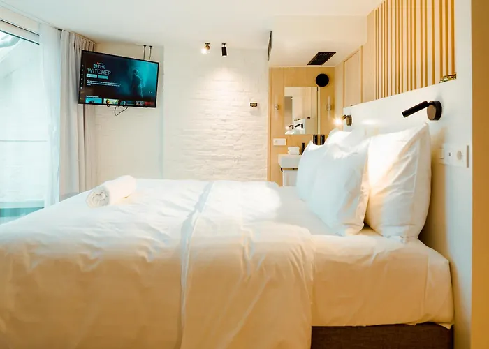 Heirloom - The Mansion 3*