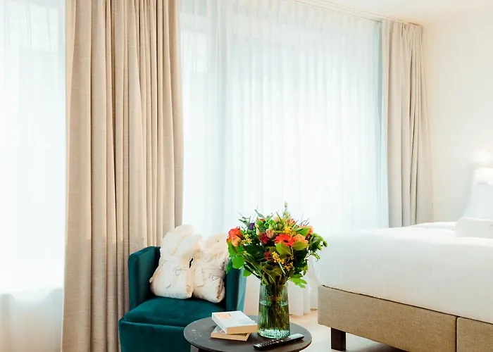 Heirloom - The Mansion 3*