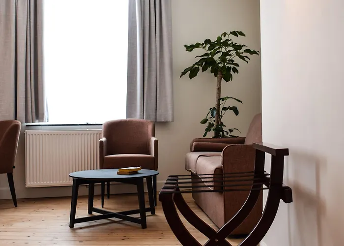 Heirloom - The Mansion 3*