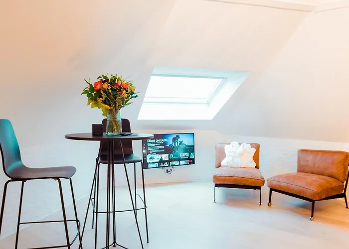 Heirloom - The Mansion Hotel