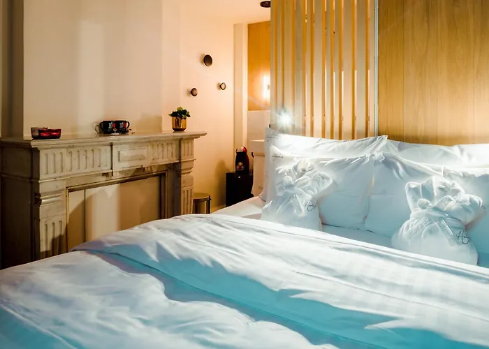 Heirloom - The Mansion 3*